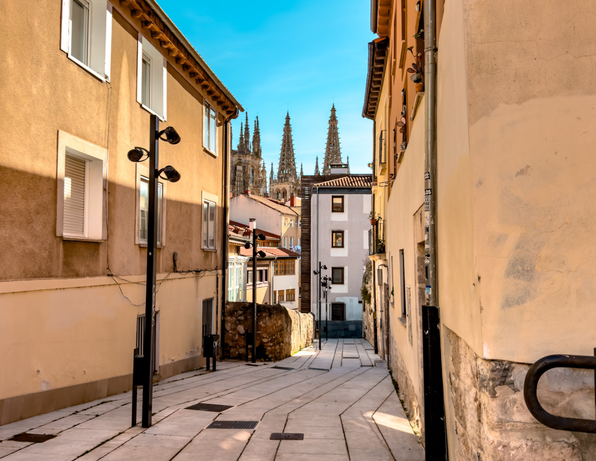 Burgos Travel Guide (17).png